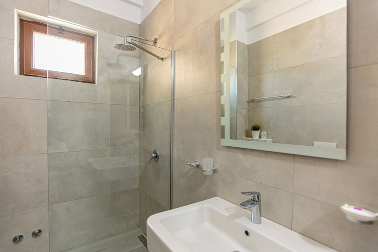 Bathroom 3, Amare Hotel, Vlorës