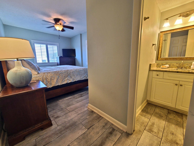 Bedroom 2, Westwind 301, Baldwin