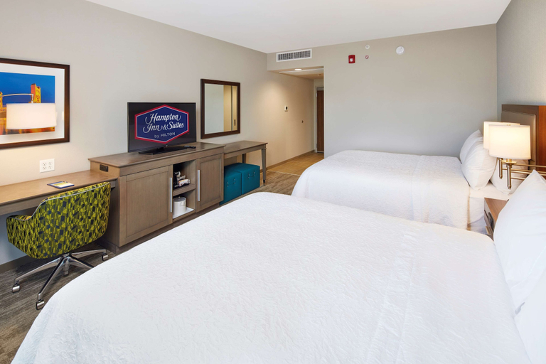 Bedroom 3, Hampton Inn & Suites Sacramento at Csus, Sacramento