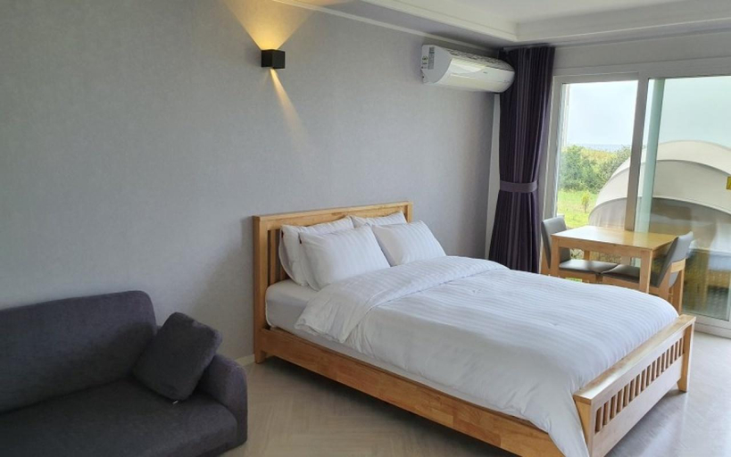 Bedroom 2, Seogwipo Horang Horang Pension, Seogwipo