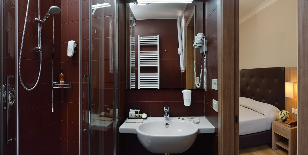 Bathroom 4, Hotel Rossini, Pesaro E Urbino