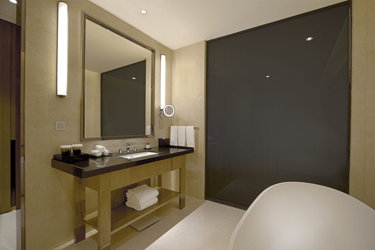 Bathroom 5, DoubleTree by Hilton Hotel Heyuan, Heyuan