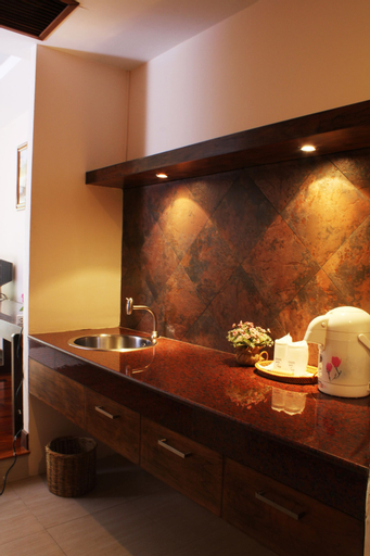 Others 5, Baan Pron Phateep, Phuket Island