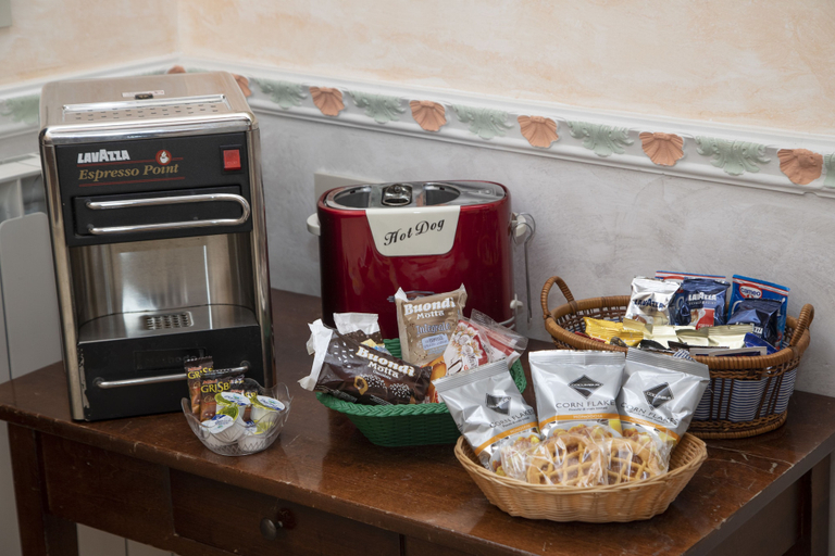 Food & Drinks 5, Hotel Barrett, Roma