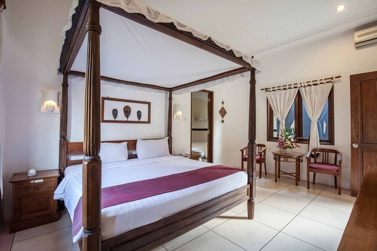 Bedroom 2, 9-BR Private Pool Villa Walk to Seminyak Beach, Badung