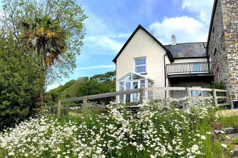 Exterior & Views 2, Bishops Tawton Overton House 2 Bedrooms, Devon