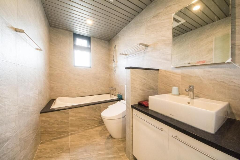 Bathroom, Yilan Siao Jhu, Yilan