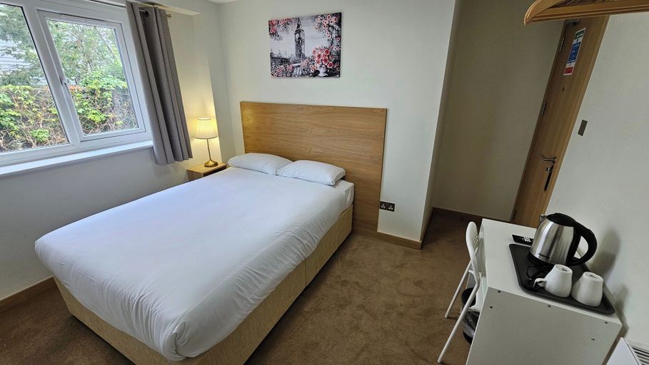 Bedroom 4, Homefield Lodge, London