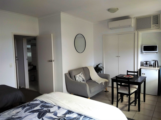 Others 5, Banksia Park Estate, Bass Coast - Phillip Is.