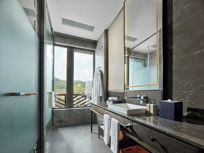 Bathroom 4, HOMM Huzhou Xisai Shan, Huzhou