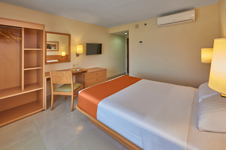 Bedroom 3, City Express by Marriott Mazatlán, Mazatlán