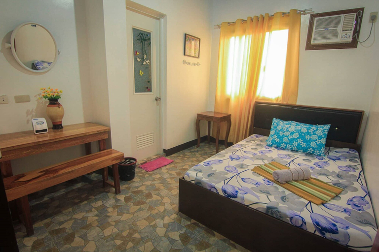 Bedroom 2, 247 BalikBayan Fun Resort, Tiwi