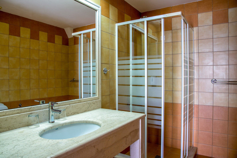 Bathroom 5, Porto Greco Village Beach Hotel - All Inclusive, Crete