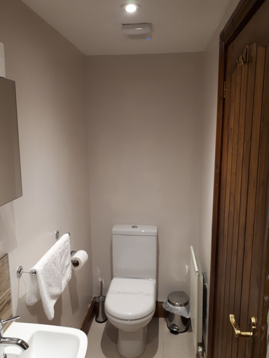 Bathroom 4, The Black Bull at Nateby, Cumbria