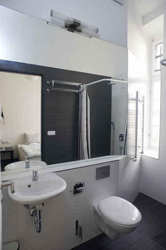 Bathroom 5, Hotel Goldmarie, Berlin