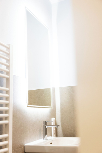 Bathroom 4, House of Blooms, Fulda