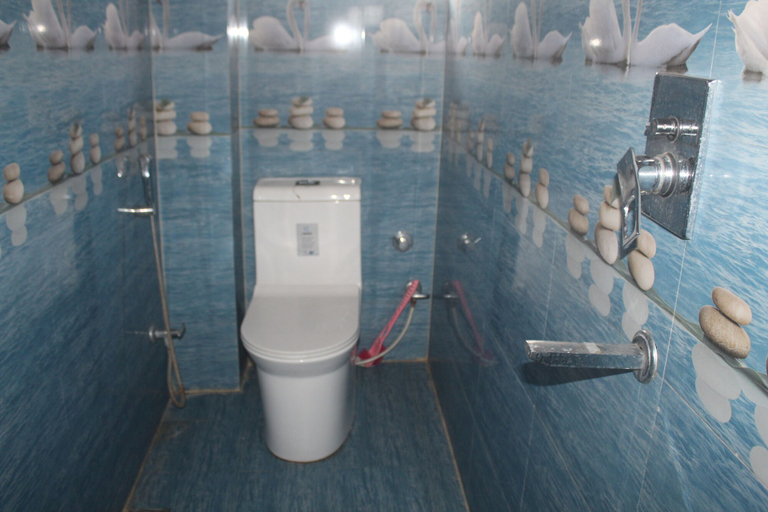 Bathroom 3, Hotel Giggle Coast Restro and Lodging, Mechi