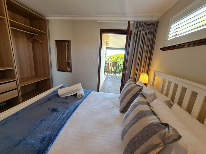 Bedroom 3, SUMMER BREEZE - Holiday and Business Accommodation, Stirling