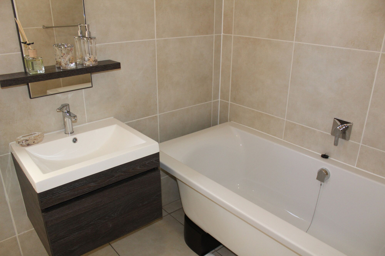 Bathroom 4, Placeview Inn, City of Johannesburg