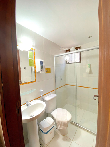 Bathroom 4, Bamboo Búzios Hostel, Armação dos Búzios