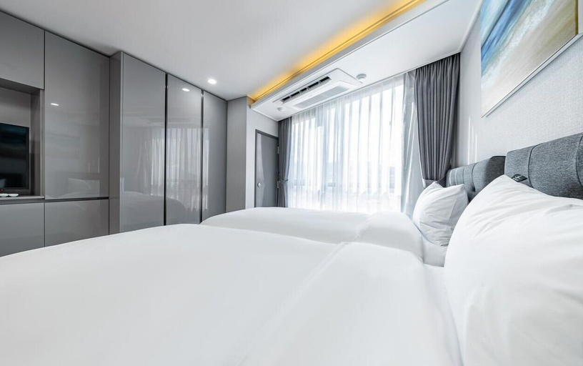 Bedroom 2, Song Jeong Hotel Blue Castle, Haeundae