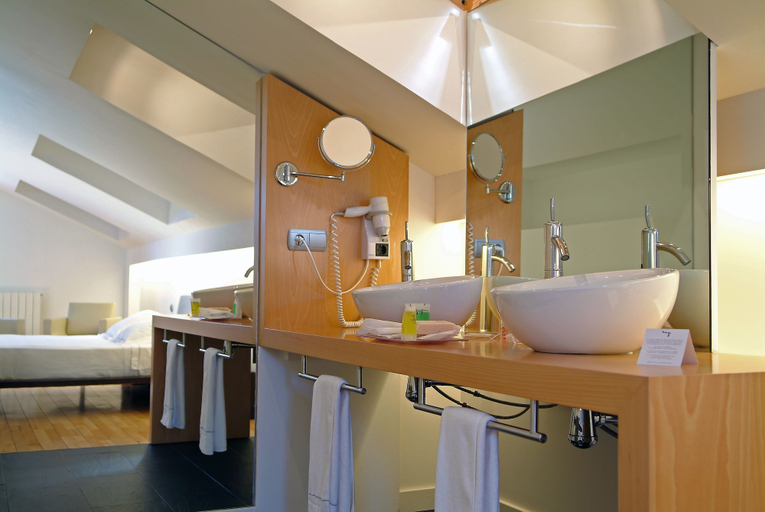 Bathroom 5, Tierra De Biescas Hotel, Huesca