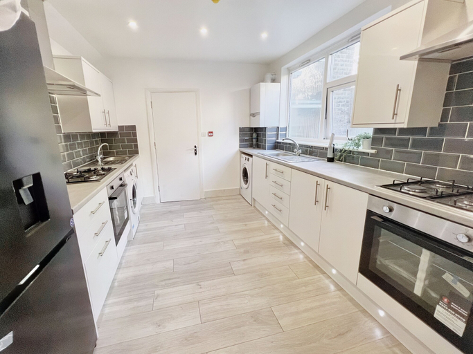 Others 4, HM Stays - Minet Gardens Suites, London