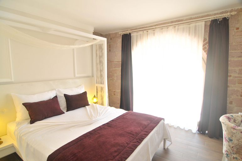 Bedroom 4, Cunda Rota Hotel, Ayvalık
