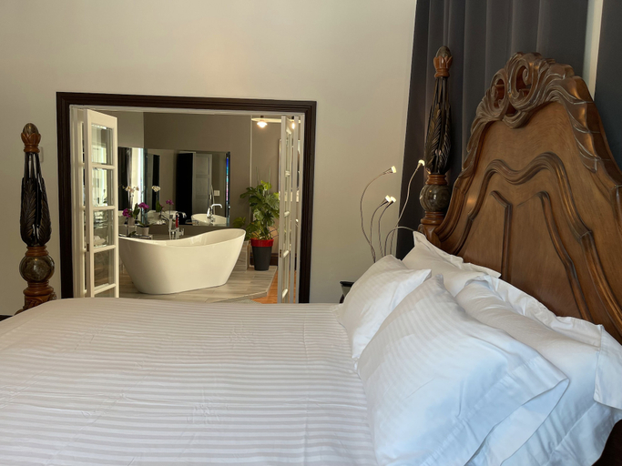 Bedroom 3, Swiss Hotel, Ottawa