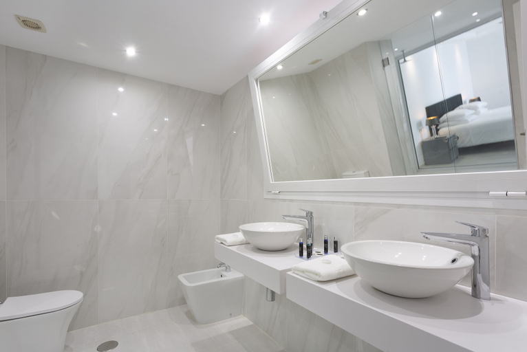 Bathroom 5, B51 Executive Flats Marbella Puerto Banus, Málaga
