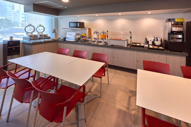 Food & Drinks 5, City Express Junior by Marriott Cancun, Benito Juárez