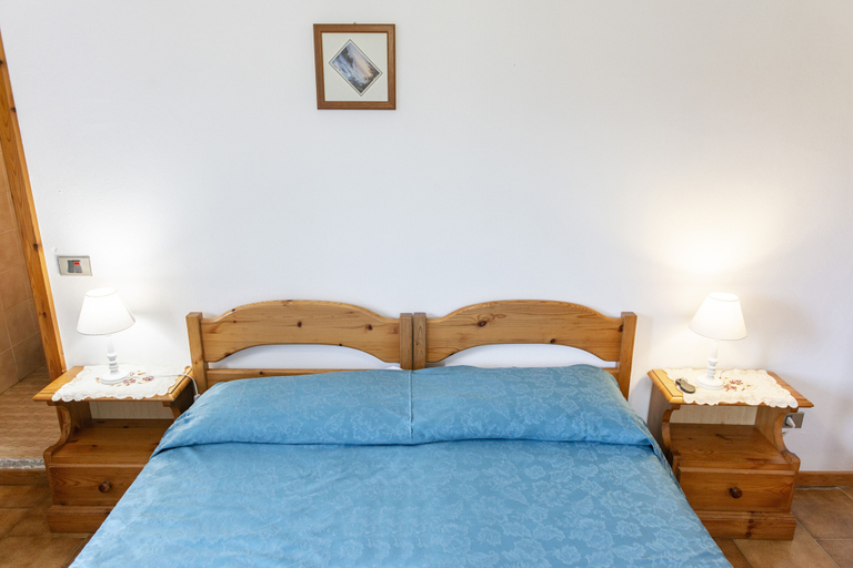 Bedroom 3, Rifugio Monte Baldo, Trento