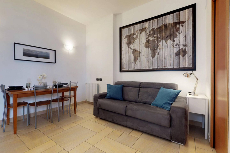 Others 5, Apartment with Garden near San Siro, Milano