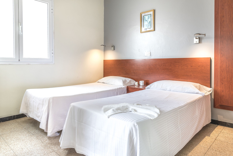Bedroom 2, Hotel Blanca Paloma, Las Palmas