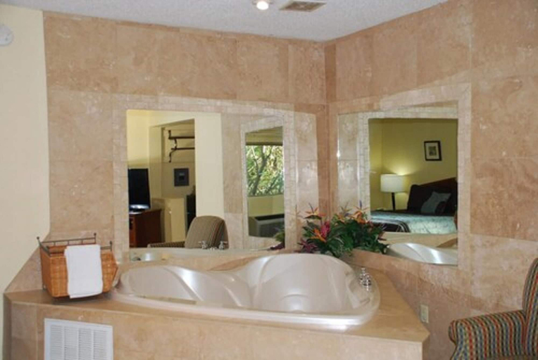 Bathroom 5, Chief Motel, Washington