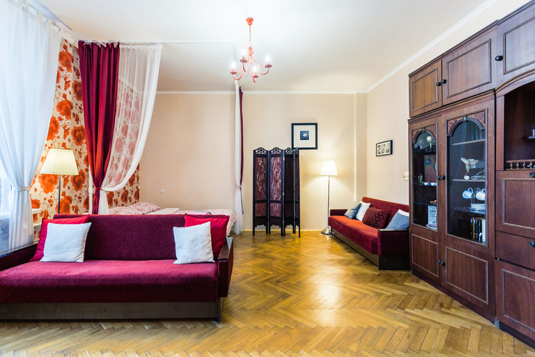 Others 5, Apartment on Goncharnaya Naberezhnaya, Central