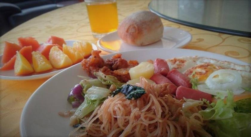 Food & Drinks 5, Excelsior Resort, Dili Barat