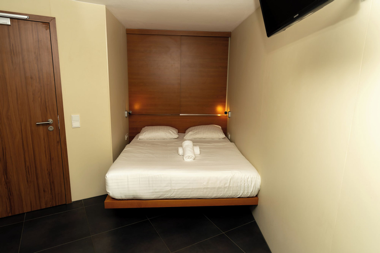 Bedroom 5, Hotel Düsseldorfer Hof, Frankfurt am Main