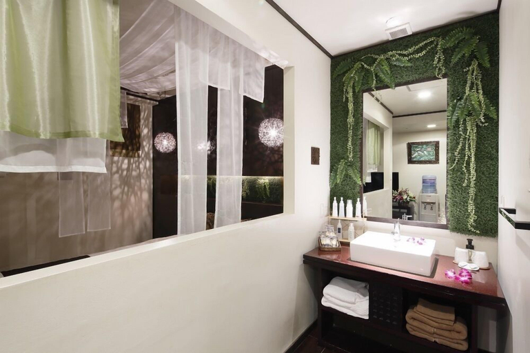 Bathroom 3, Hotel The Lotus Bali - Adult Only, Kawasaki