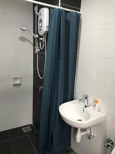 Bathroom 4, Ipoh Central Homestay @ Majestic, Kinta