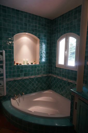 Bathroom 4, Mare e Monte, Corse-du-Sud