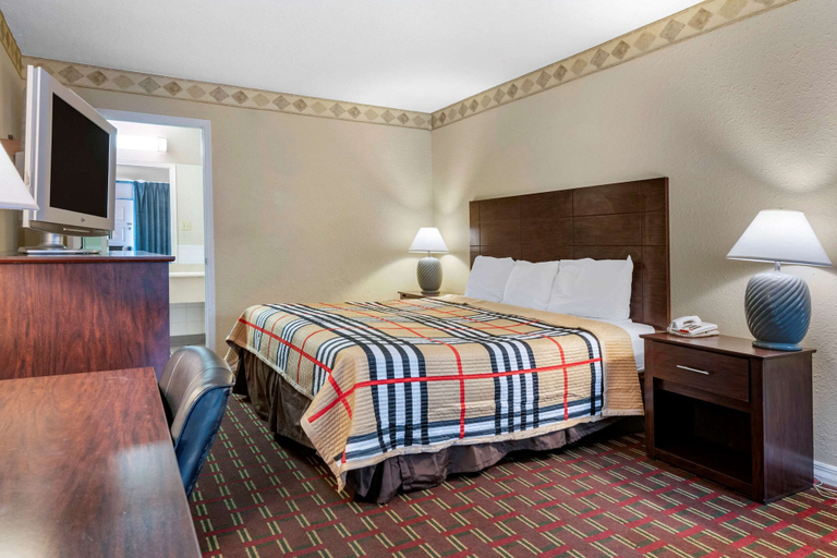 Bedroom 4, Rodeway Inn New Port Richey, Pasco