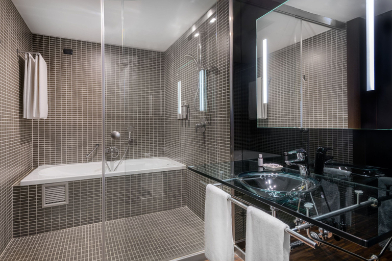 Bathroom 4, AC Hotel Brescia by Marriott, Brescia