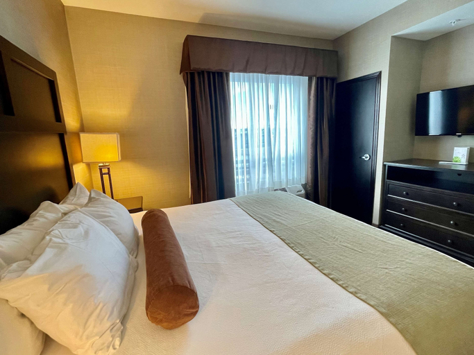 Bedroom 3, Best Western Plus Okotoks Inn & Suites, Division No. 6