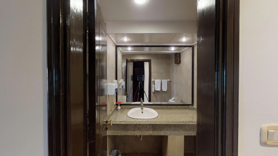 Bathroom 4, Wadi Lahmy Azur Resort, Marsa 'Alam