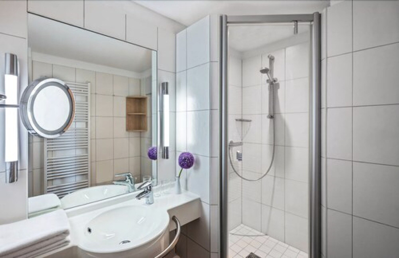 Bathroom 5, Strandhotel Gerken, Friesland