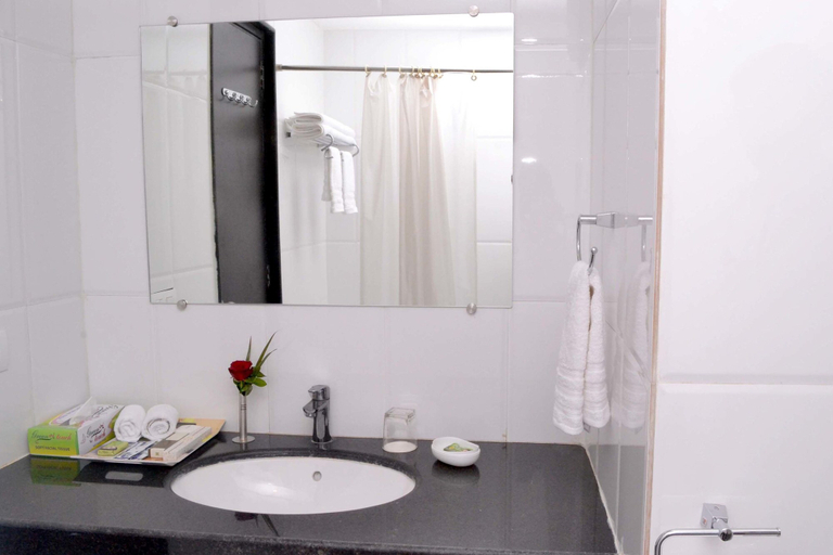Bathroom, Siddhi Hotel & Resort, Amreli