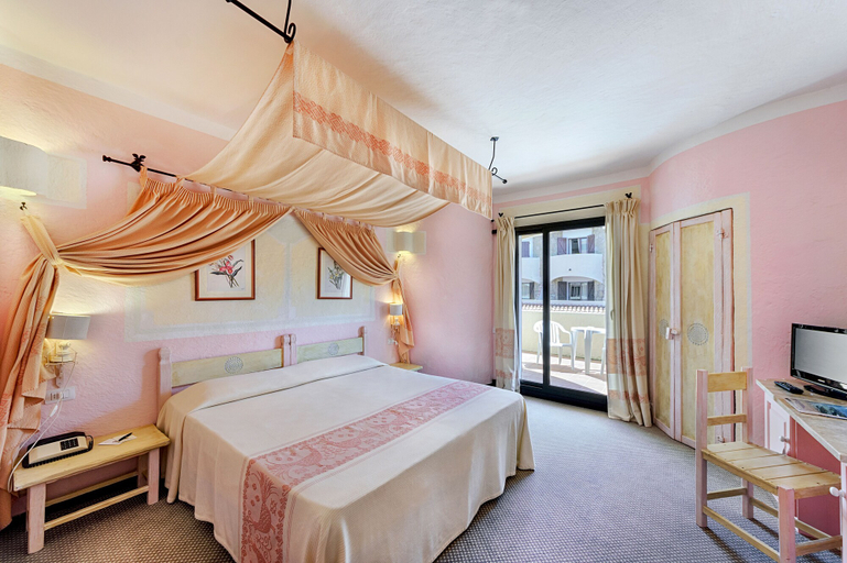 Bedroom 3, Grand Hotel Smeraldo Beach, Olbia-Tempio