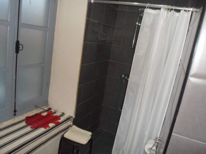 Bathroom 3, St. Lazaros Studios, Larnaca
