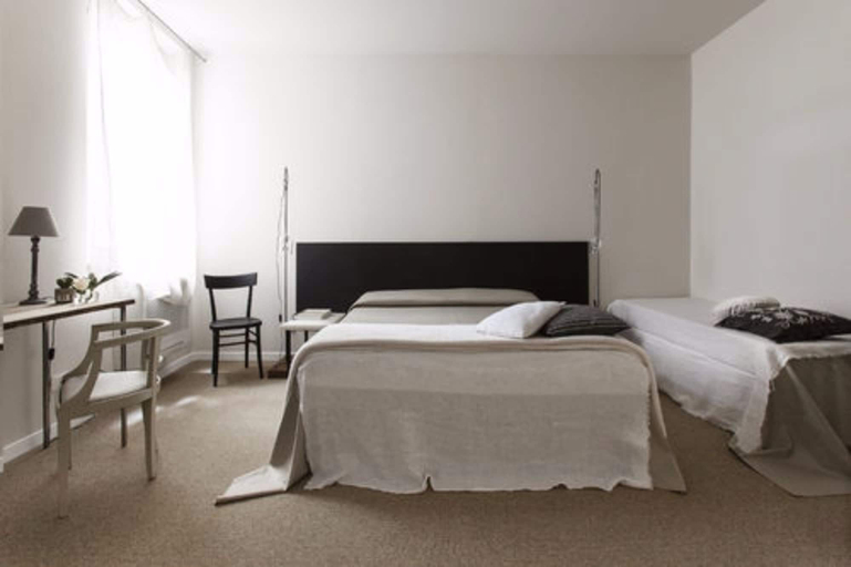 Bedroom 3, Hotel Cervetta 5, Modena